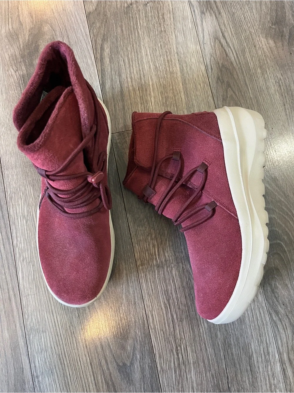 Skechers Skyhigh Ultra sneaker boots suede size 7.5